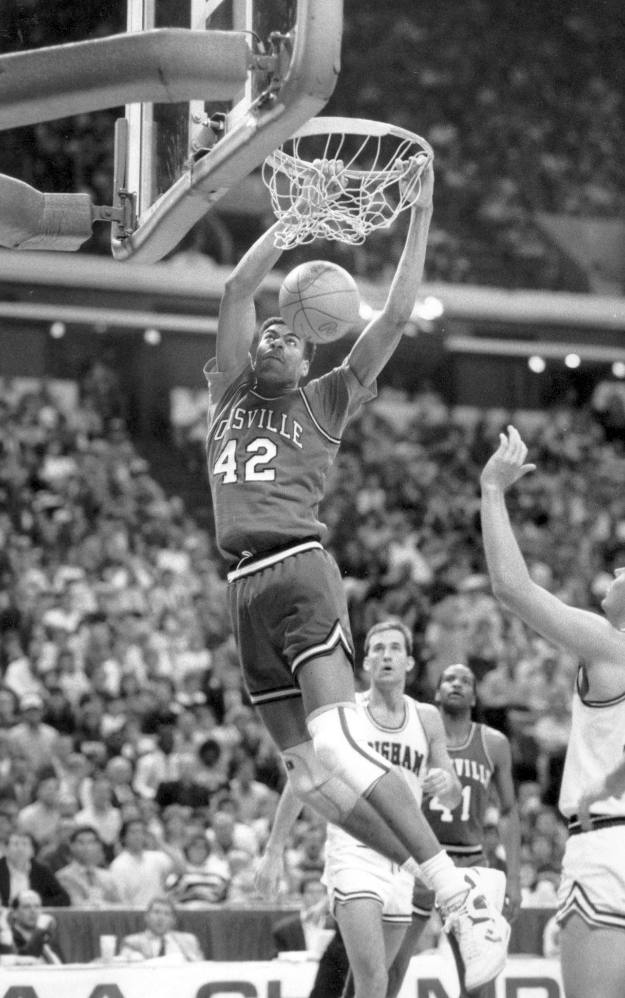 Louisville's Pervis Ellison