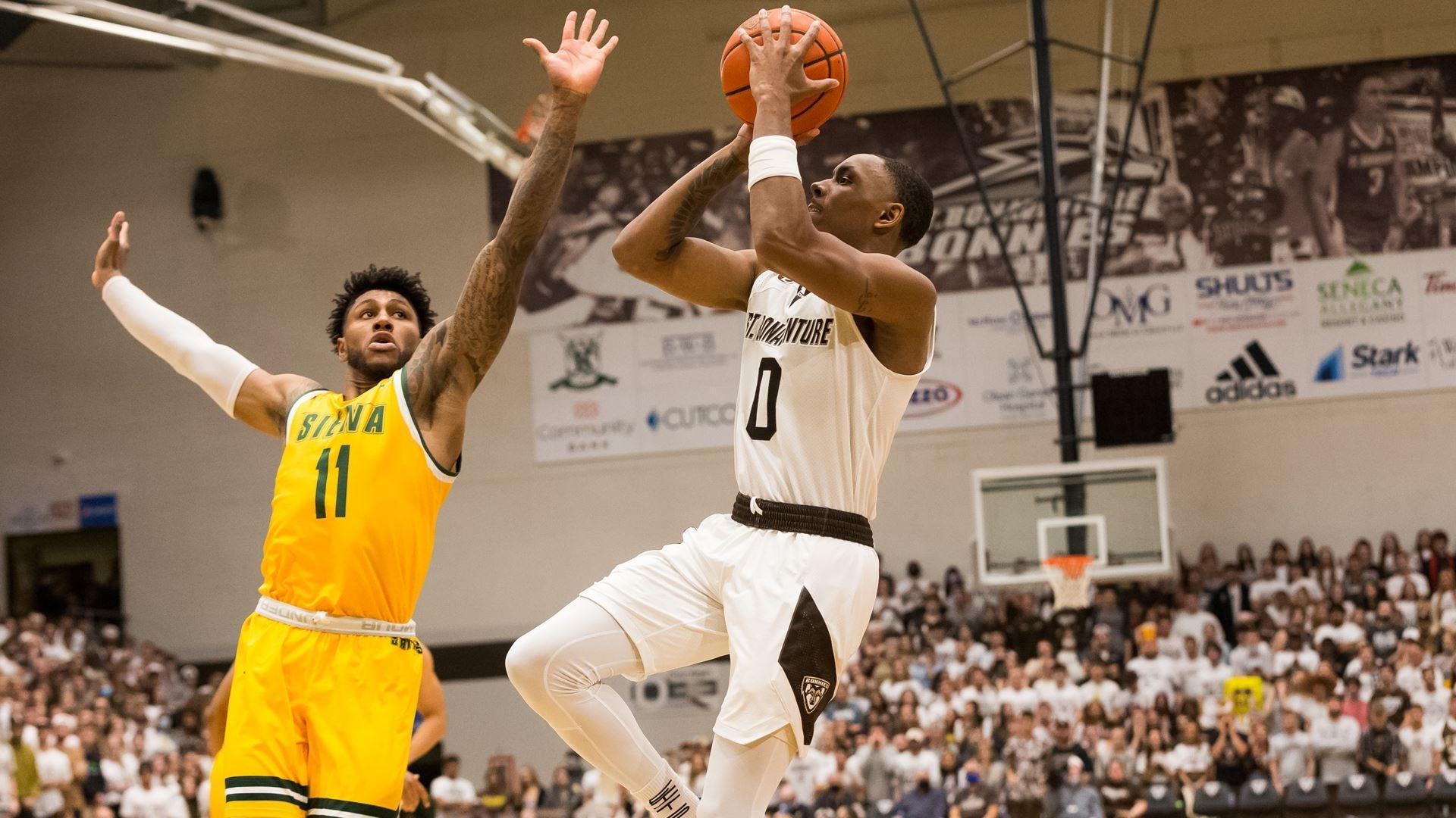 Kyle Lofton of St. Bonaventure men's basketball